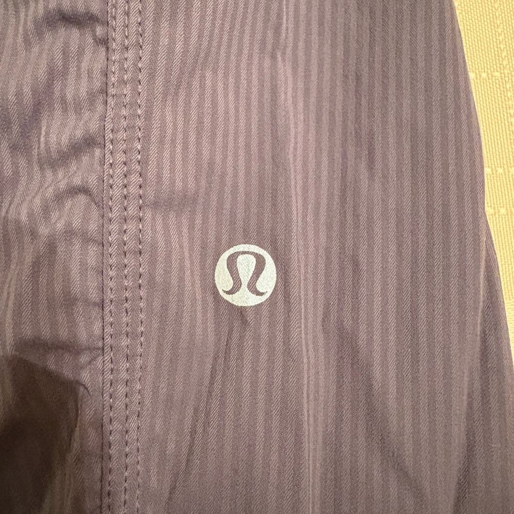 lululemon athletica grey cropped pants
